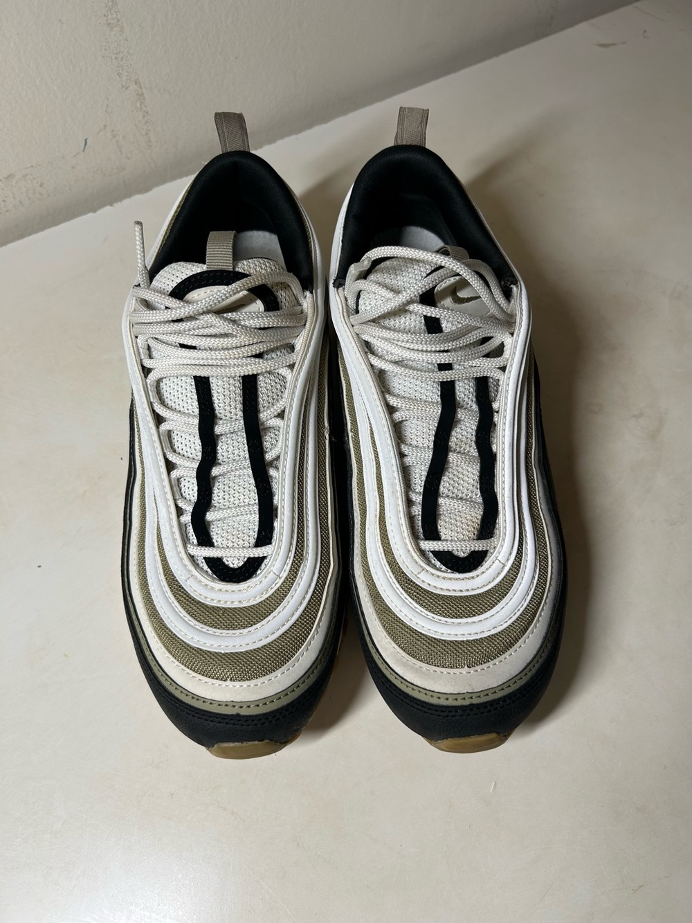 Nike Men’s White, Olive & Black Wave-Panel Sneakers